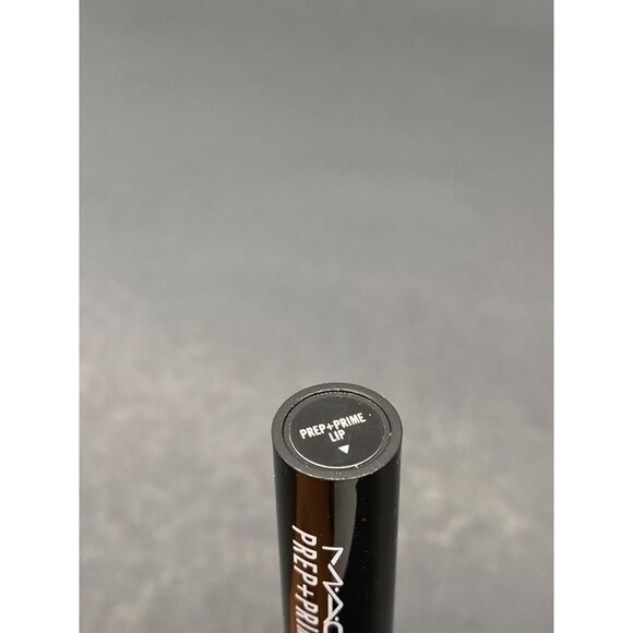 2 MAC Prep + Prime Lip Primer, 0.05 OZ - Picture 5 of 5